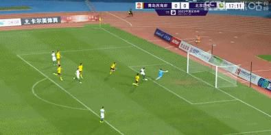 四爱小狗带玩具尾巴哭视频