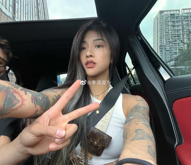 18岁未婚妈妈的秘密